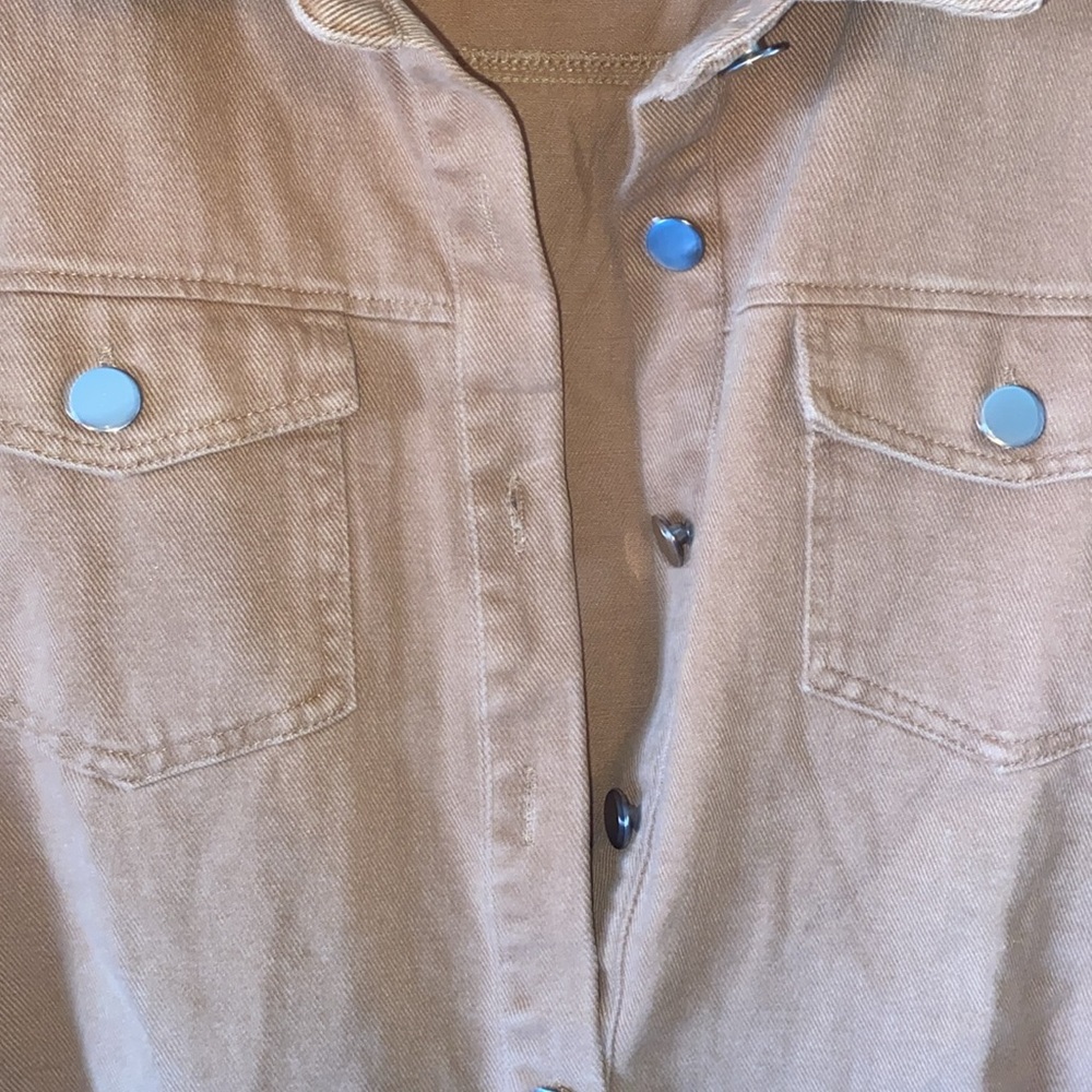 Button down Brown/Tan Jacket with two pockets fringe bottom Size XL - Picture 6 of 6